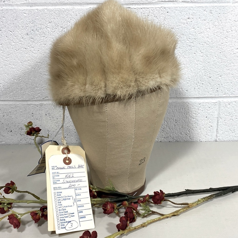 NWT Vintage mink tail hat​​​​​​
